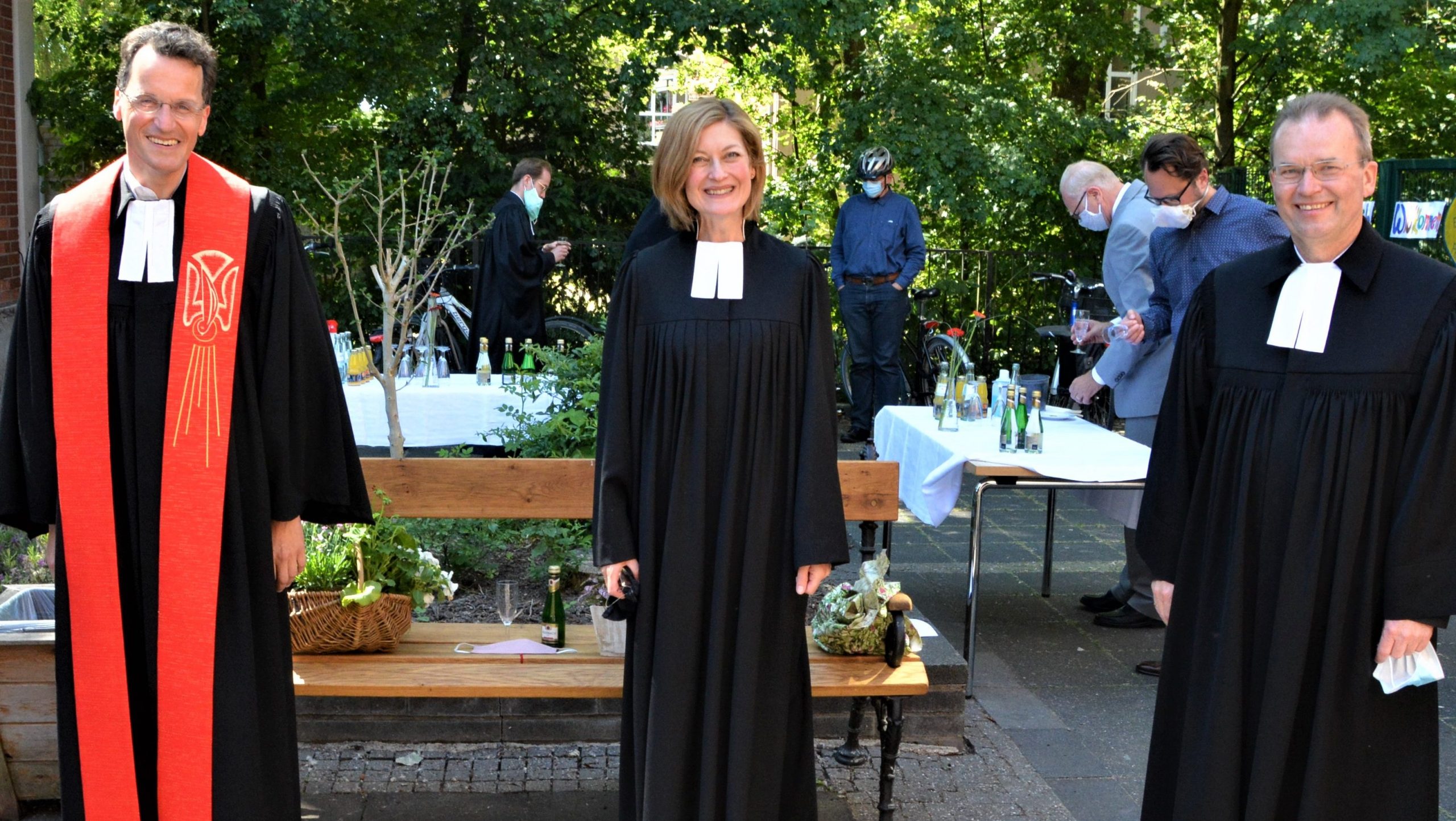 You are currently viewing Premiere in der Philippuskirche – Ordination von Nicola Thomas-Landgrebe in Corona-Zeiten